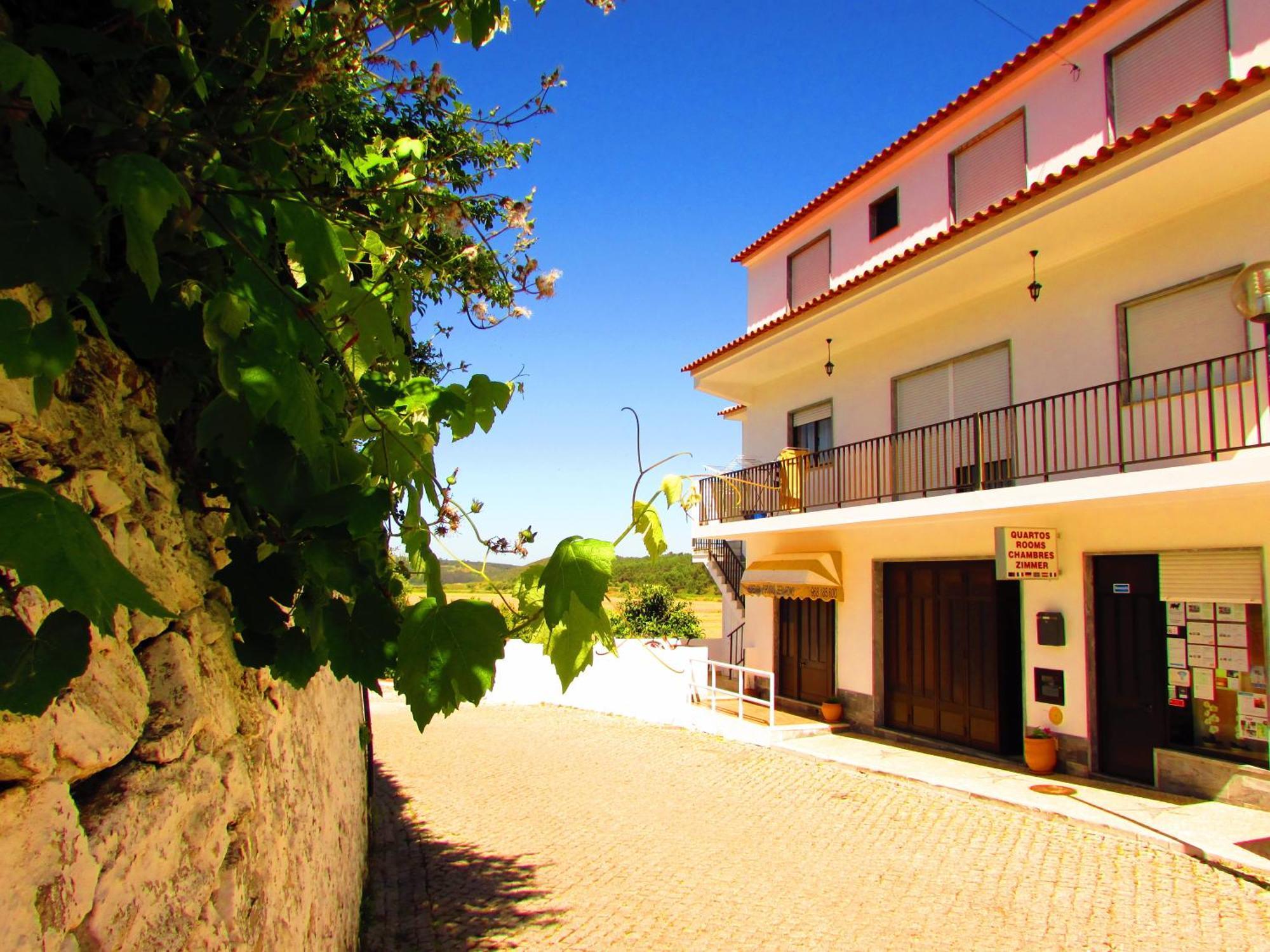 Hospedaria Firmino Bernardino Odeceixe Exterior foto