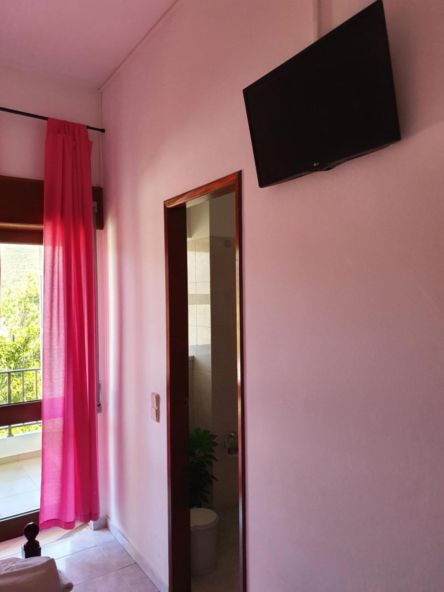 Hospedaria Firmino Bernardino Odeceixe Quarto foto
