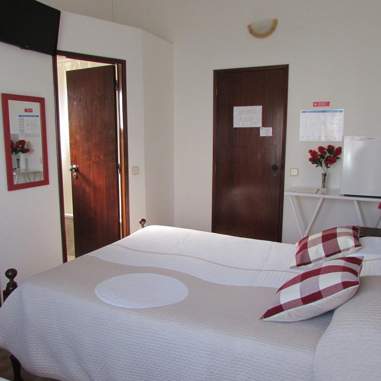 Hospedaria Firmino Bernardino Odeceixe Quarto foto